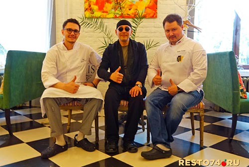 открылось кафе «Марьяж» под управлением знаменитейших мастеров - Сергея Тимофеева и Игоря Мошкина.